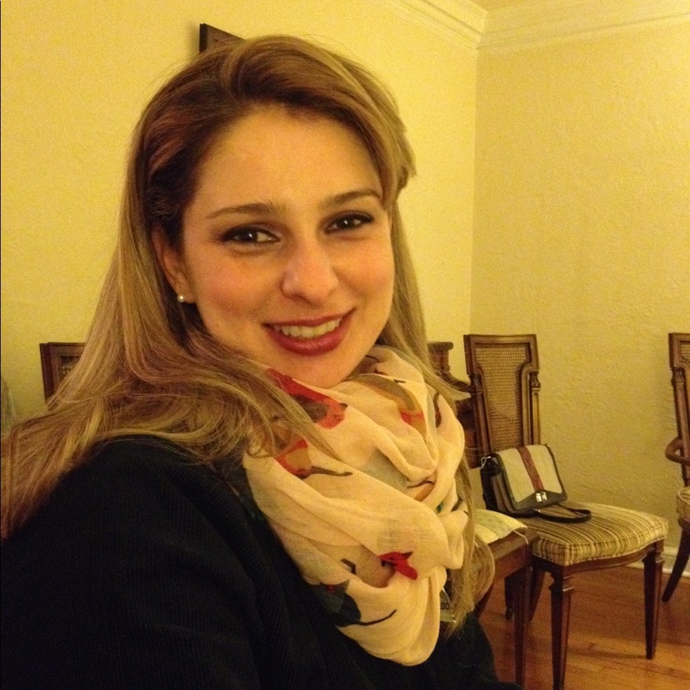 Meet your Posher, Maira